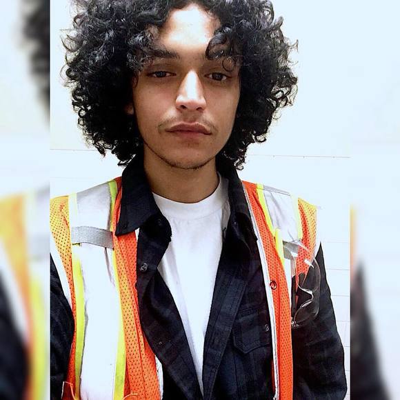 Meet your Posher, Andrew - Picture 1 of 1